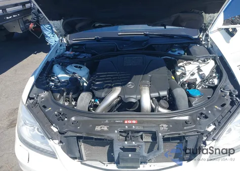 2012 Mercedes-Benz S 550 z USA, uszkodzony, nr VIN WDDNG7DB4CA423383